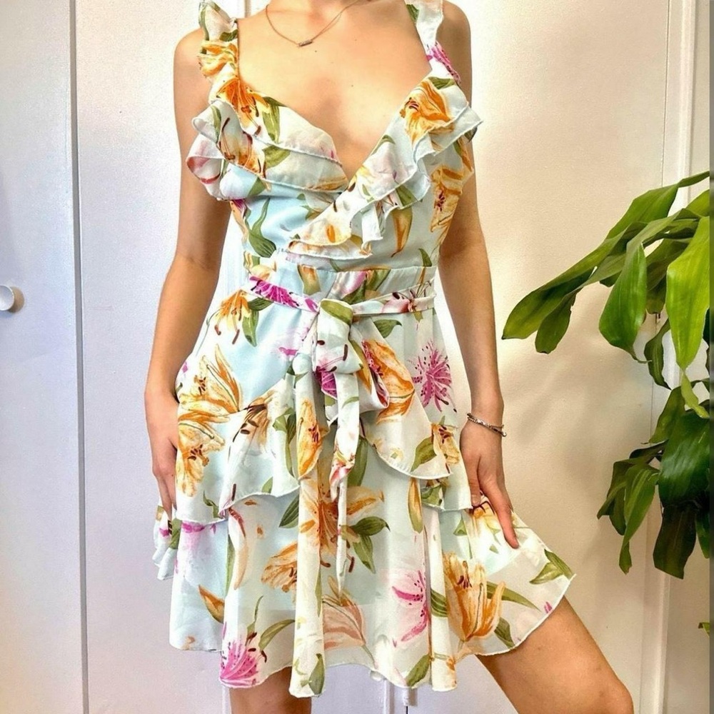 Forever 21 Ruffled Overlay Floral Mini Dress with Tie Details 🤍 (Brand N… - Picture 1 of 8